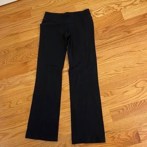Low-waisted lululemon yoga pant